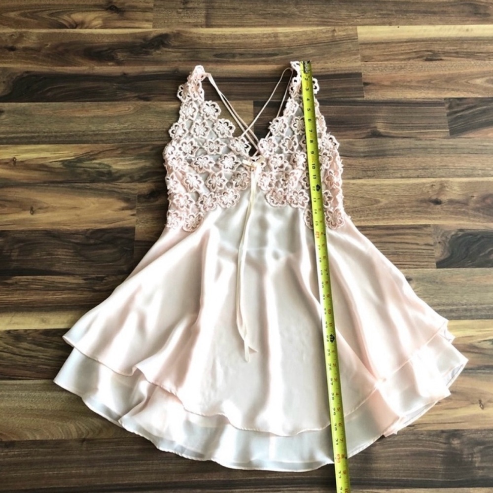 La SENZA Light Pink Lace 2 Pieces Chemise Set - Picture 12 of 15